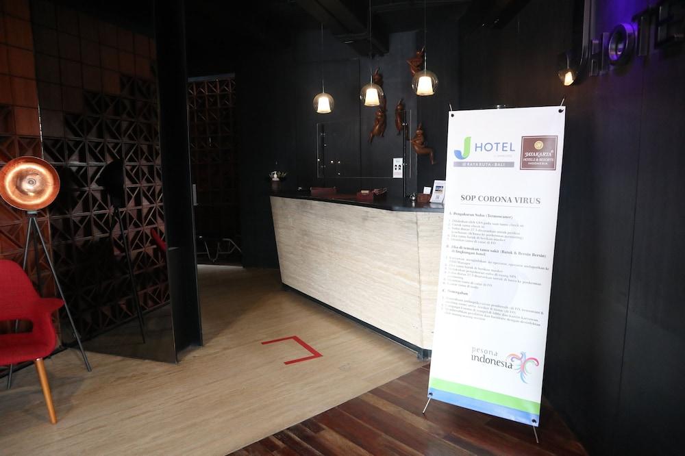 J Hotel Kuta Kuta  Exterior photo
