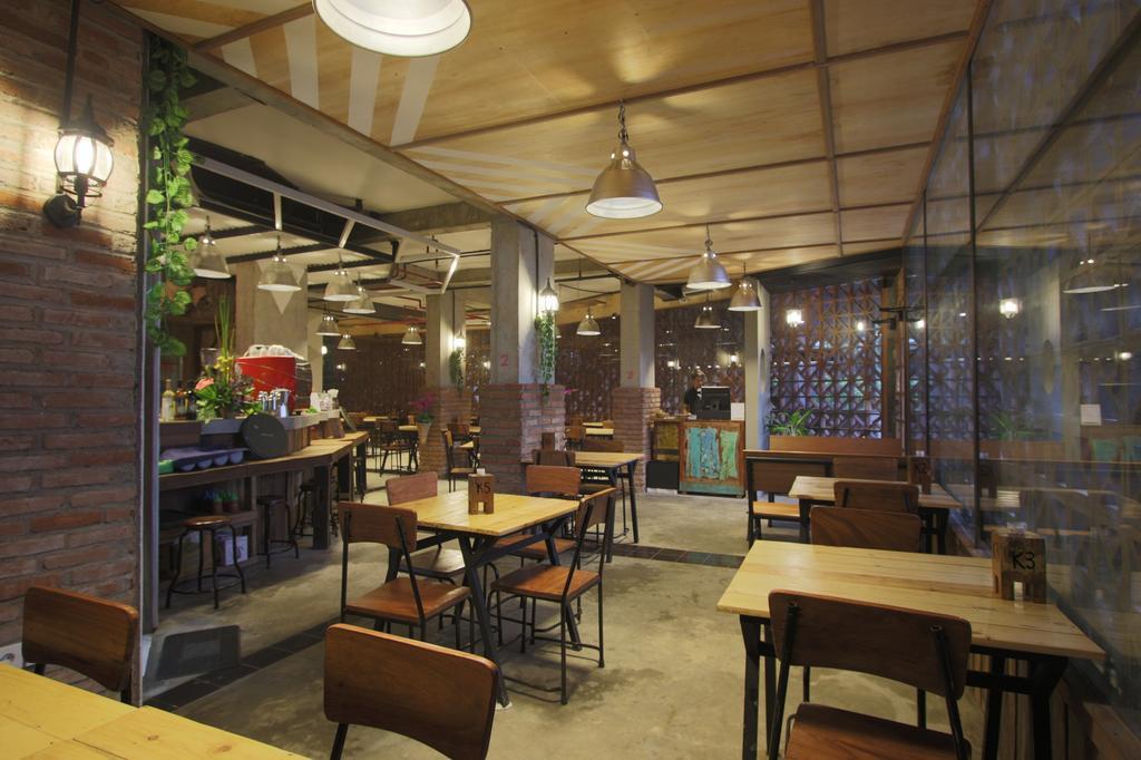 J Hotel Kuta Kuta  Exterior photo