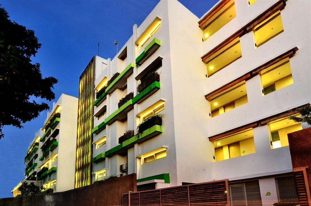J Hotel Kuta Kuta  Exterior photo