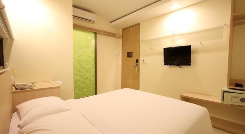 J Hotel Kuta Kuta  Exterior photo
