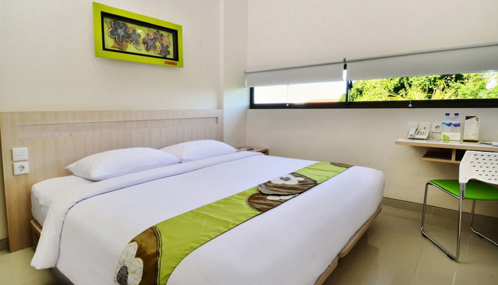 J Hotel Kuta Kuta  Exterior photo