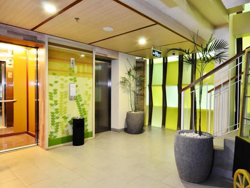 J Hotel Kuta Kuta  Exterior photo