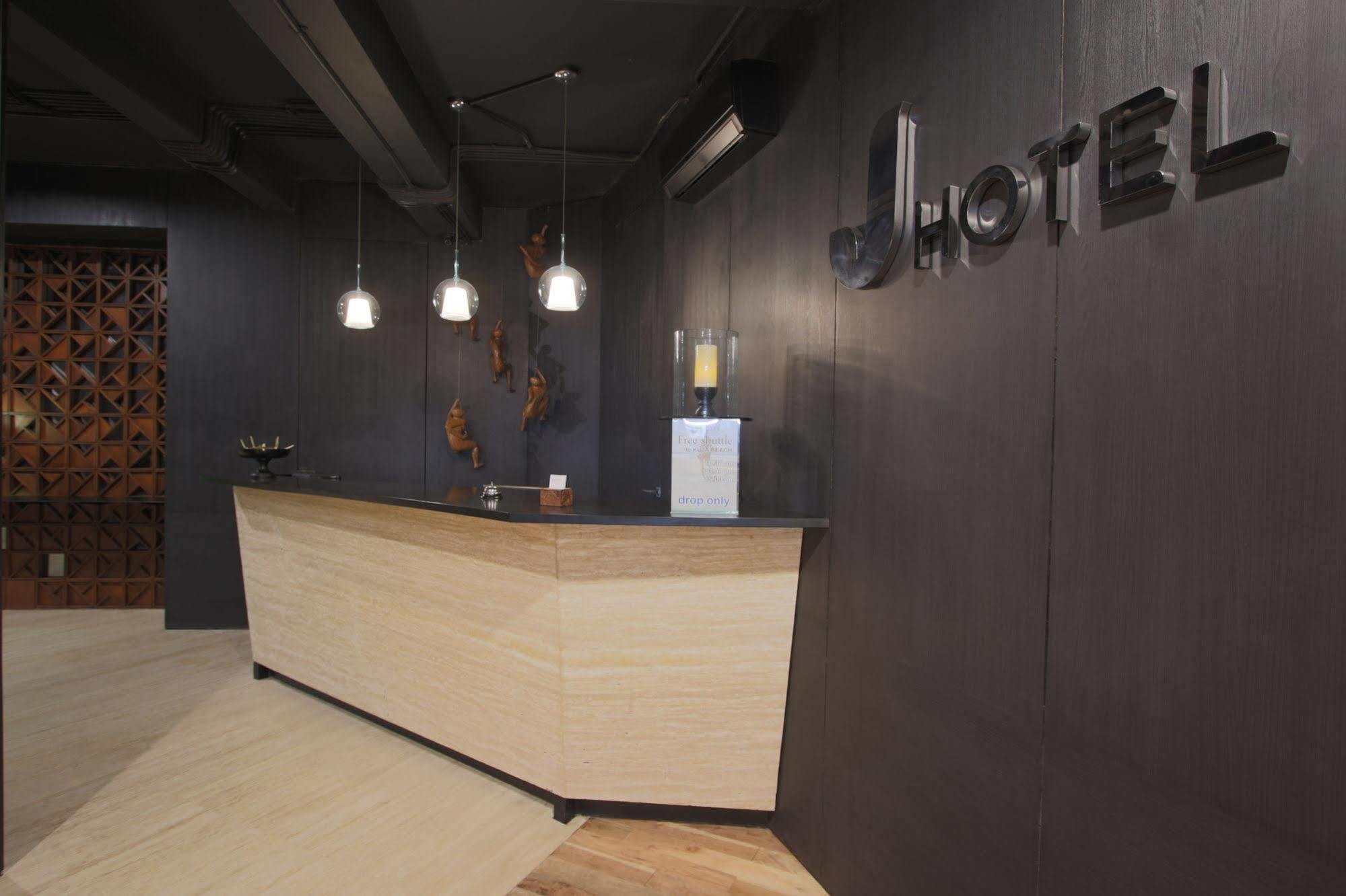 J Hotel Kuta Kuta  Exterior photo